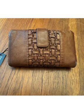 Leather wallet, RFID, NWT